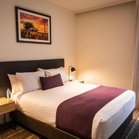 Porter'S Plainland Hotel エクステリア 写真
