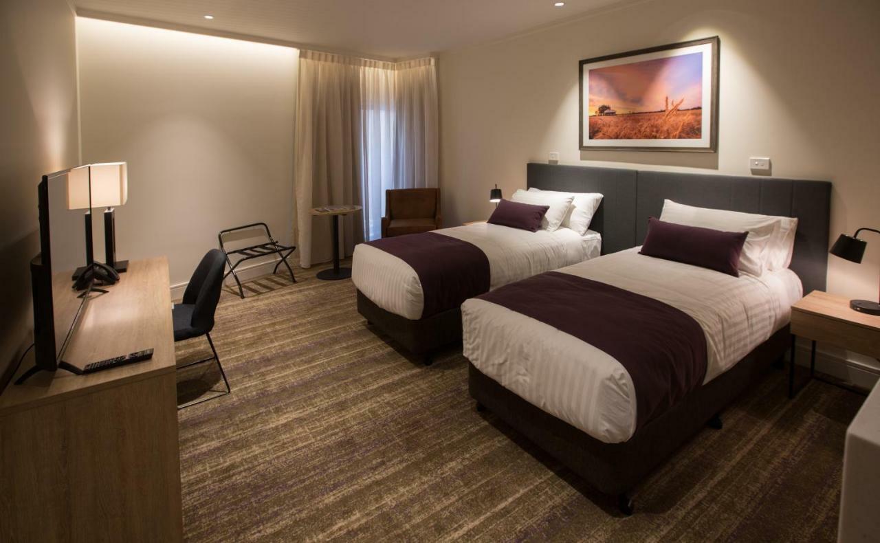 Porter'S Plainland Hotel エクステリア 写真