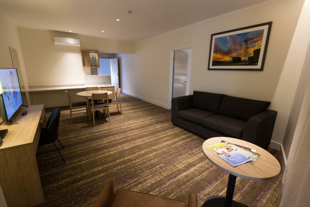 Porter'S Plainland Hotel エクステリア 写真